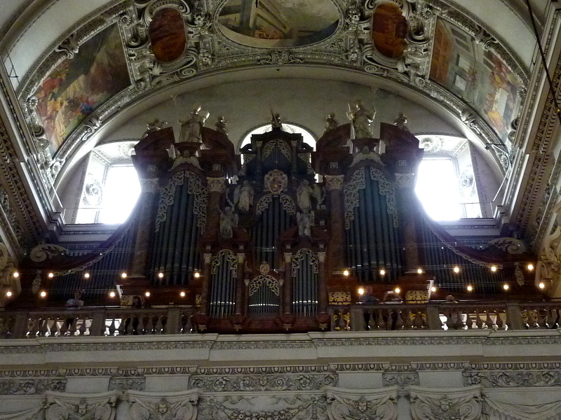 majestic main organ